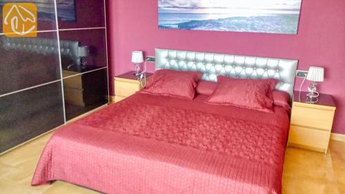 Villa In Lloret de Mar Sleeps 10 Includes Swimming Pool And Wifi 2