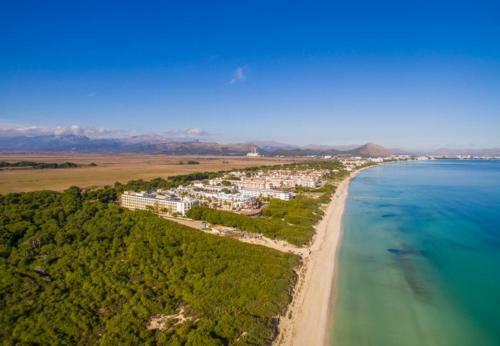Llubi Holiday Home Sleeps 8 With Pool Air Con And Wifi