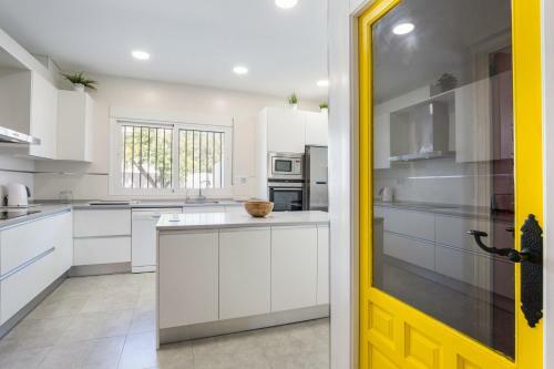 Beautiful 5-bed Villa In Fortuna