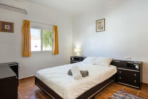 Beautiful 5-bed Villa In Fortuna