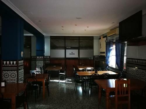 Hotel Hostal El Kanguro Luesia