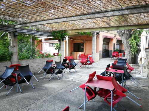 Hotel Hostal El Kanguro Luesia