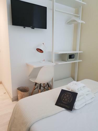 Hostal Le Petit Pal�-fuencarral