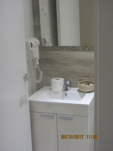 Hostal Le Petit Pal�-fuencarral