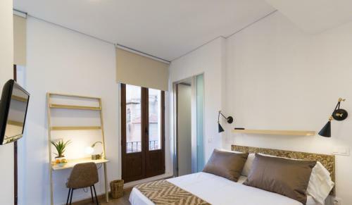 Hostal The Bridge Huertas