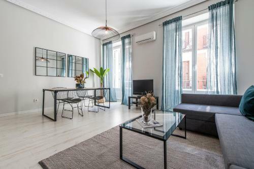 Apartamento Alterhome Plaza de Cibeles