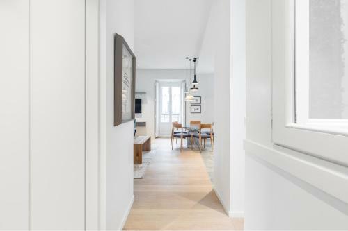 Justicia Apartment By Flatsweethome