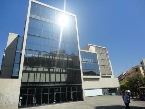 Moderno Apartamento En Lavapi�s
