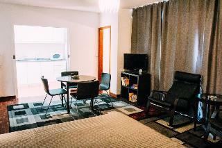 Arts In Hostel & Apartments Pina