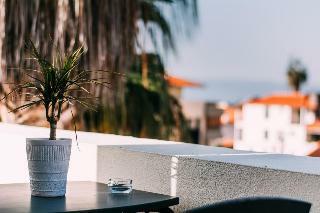 Arts In Hostel & Apartments Pina