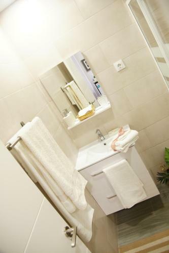 Apartamento Al Lado de Gran Via - Pink