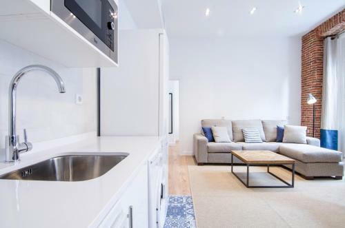Apartamento Espoz Y Mina 20, 1� A