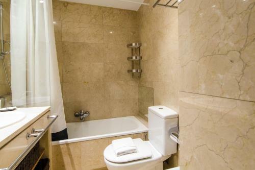 Apartment Paseo Del Prado 16-105