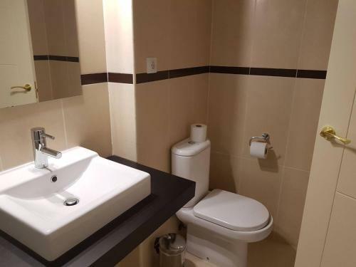 Sunny, Quiet And Spacious Apartment Nearby The Sea