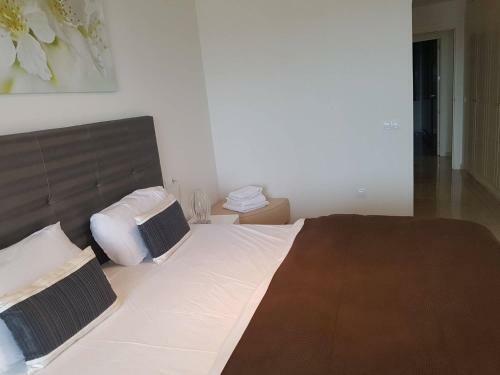 Sunny, Quiet And Spacious Apartment Nearby The Sea