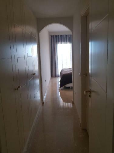 Sunny, Quiet And Spacious Apartment Nearby The Sea
