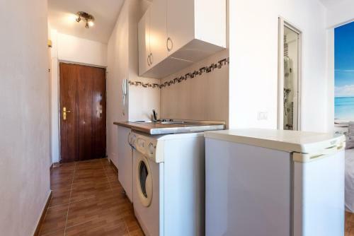 Apartamento Estudio En Paseo Mar�timo Frente A La Playa