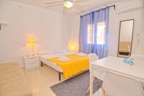 Low Cost Rooms Malaga River