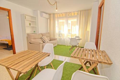 Low Cost Rooms Malaga River