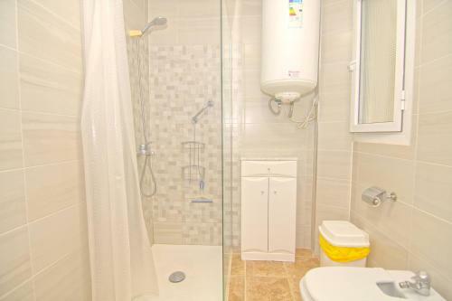 Low Cost Rooms Malaga River
