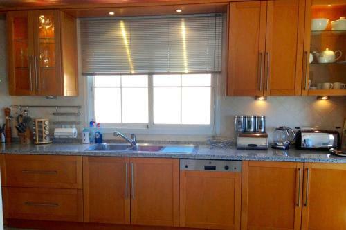 Malaga Villa Sleeps 10 With Pool And Air Con