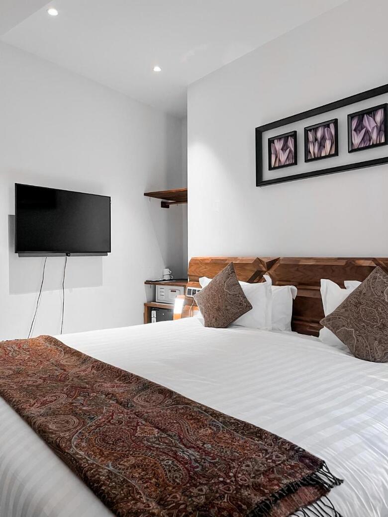 Anahita Boutique Hotel