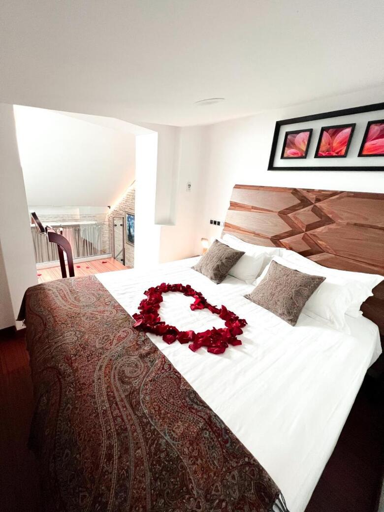Anahita Boutique Hotel