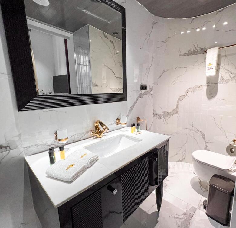 Anahita Boutique Hotel