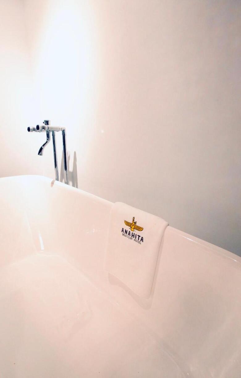 Anahita Boutique Hotel