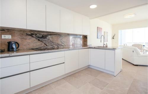 Three-bedroom Holiday Home In Manilva
