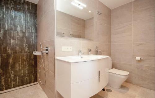 Three-bedroom Holiday Home In Manilva