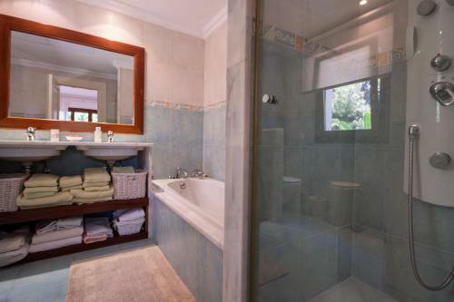 Luxury Beachside Villa In Los Monteros
