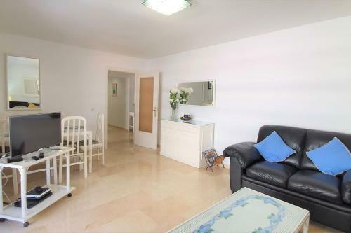 Parque de Marbella. Magn�fico Apartamento Para 6 Personas