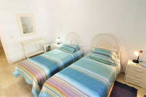 Parque de Marbella. Magn�fico Apartamento Para 6 Personas
