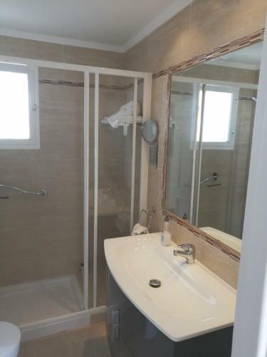 Casa Romero - Beautiful Villa, Corner By Pools, Full Kitchen, 3 Terraces, Internet, Netflix