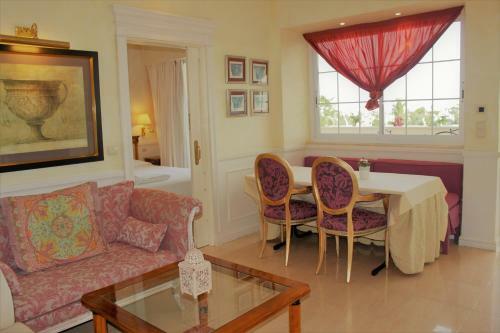 Apartamento En Hotel Guadalpin Con Piscina Y Terraza
