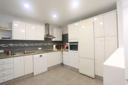 1108 Beachfront 2 Apartments With Roofterrace 80mtrgt; Beach 3 Pools