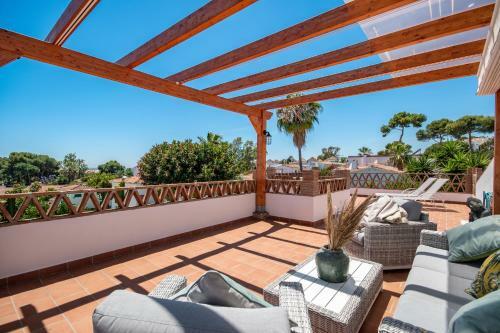 Charming Villa In Costabella At The Beach