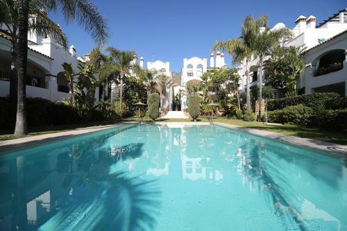 Modern Two Bedroom Duplex Pent House Apartment In Sierra Blanca