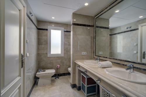 Modern Two Bedroom Duplex Pent House Apartment In Sierra Blanca