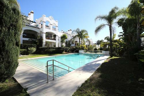 Modern Two Bedroom Duplex Pent House Apartment In Sierra Blanca