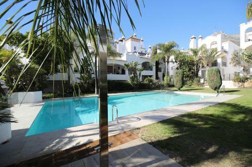 Modern Two Bedroom Duplex Pent House Apartment In Sierra Blanca