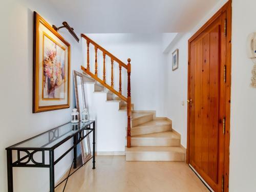 Apartamento Plush Holiday Home In Marbella With Swimming Pool
