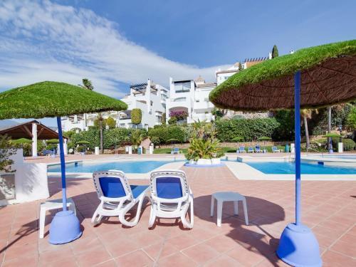Apartamento Plush Holiday Home In Marbella With Swimming Pool