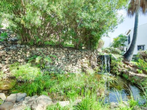 Apartamento Plush Holiday Home In Marbella With Swimming Pool