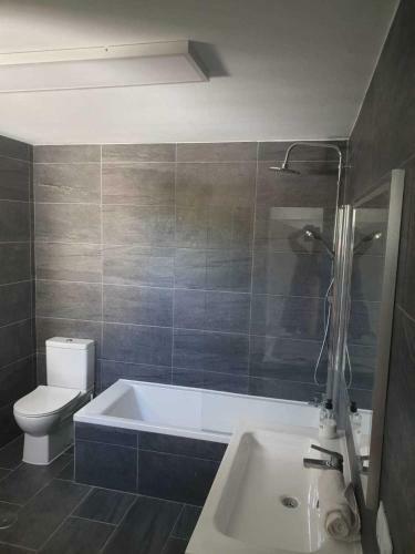 Remarkable 3-bed House In Marbella