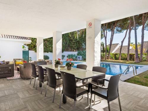 Luxury Villa 5 Puerto Banus