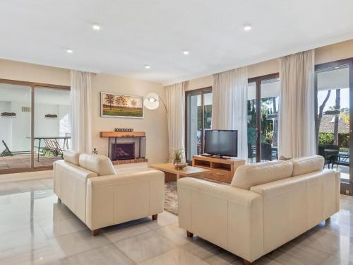 Luxury Villa 5 Puerto Banus
