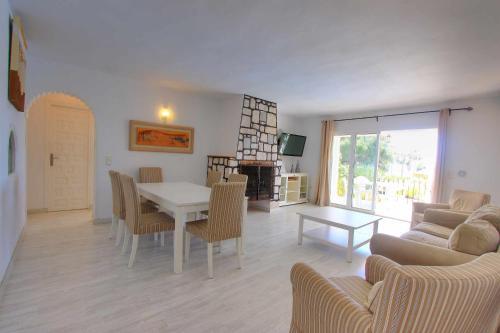 1168 Event Beach Villa 20 Person