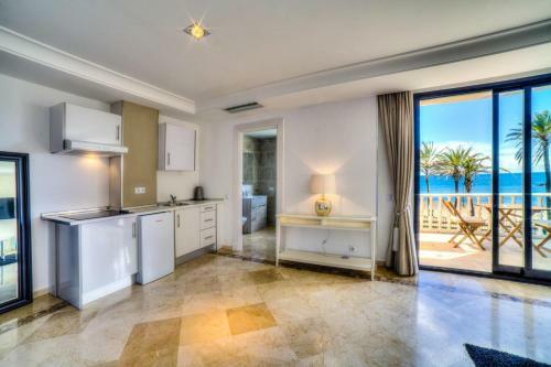 Puerto Ban�s Beach Apartments